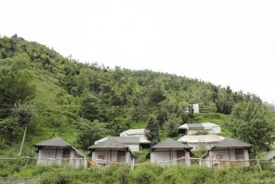 Camping en Pangot con estancia en tienda suiza Camping en Pangot con estancia en tienda suiza