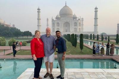 Taj Mahal Sunrise Day Tour desde Delhi