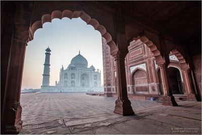 Privado Taj Mahal y Agra con tarifas de monumentos desde Delhi en coche