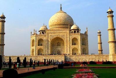 Un viaje de placer a Taj Mahal desde Delhi