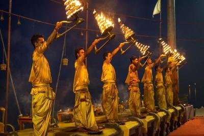 Excursión al Triángulo de Oro con Varanasi (hotel de 3 estrellas)