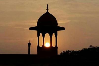 Excursión privada al amanecer del Taj Mahal con yoga desde Delhi