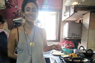 ¡Cocina y vístete con la familia india de clase media!