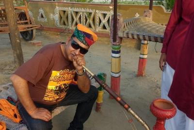 Excursión de un día a Chokhi Dhani en Sonipat