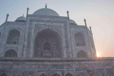 Desde Delhi: tour privado de 2 días al amanecer y al atardecer en el Taj Mahal