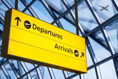 Traslado privado desde el aeropuerto de Delhi al hotel