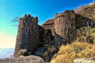 Recorrido en automóvil por la presa Khadakwasla, el fuerte Sinhagad y la presa Panshet