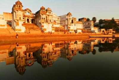 Excursión privada de 4 horas a pie en Pushkar, que incluye caminata espiritual y visitas al mercado