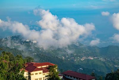 Tour privado de 3 días desde Dehradun a la estación Mussoorie Hill  Tour privado de 3 días desde Dehradun a la estación Mussoorie Hill