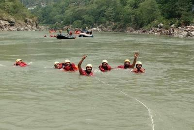 A / C cabaña y rafting en Rishikesh A / C cabaña y rafting en Rishikesh