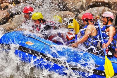 Pasaremos la noche en la orilla del río con rafting, Rishikesh Pasaremos la noche en la orilla del río con rafting, Rishikesh