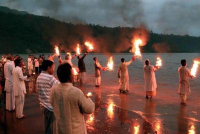 Ganga Aarti - Rishikesh Ganga Aarti - Rishikesh