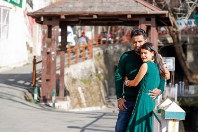Sesión de fotos en Shimla por un fotógrafo profesional Sesión de fotos en Shimla por un fotógrafo profesional