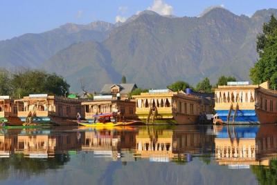Paquete turístico de Cachemira 02 noches y 03 días