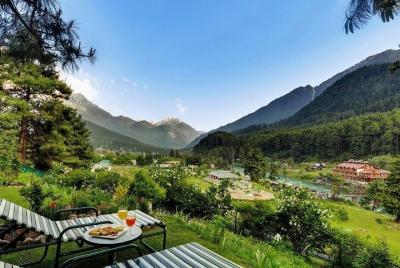 Las esplendoras de Cachemira desde Srinagar incluyen transporte privado y alojamiento