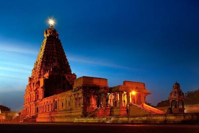 Raja Raja Cholan y sus templos alrededor de Thanjavur
