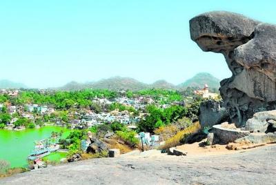 Transporte privado durante la noche al monte abu desde Udaipur