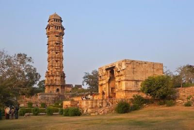 Tour guiado al fuerte de Chittorgarh desde Udaipur con traslados