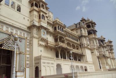 Udaipur - Tour de medio día con guía privado a la ciudad de los lagos
