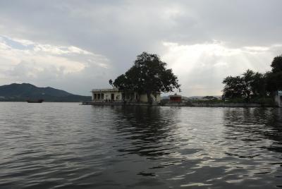Udaipur - Paseo en bote por el lago Pichhola