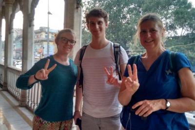 Tour nocturno guiado a pie en Udaipur: explore la mejor vida nocturna con un local