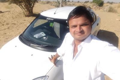 Taxi del aeropuerto: hoteles de Udaipur al aeropuerto de Maharana Pratap UDR Drop