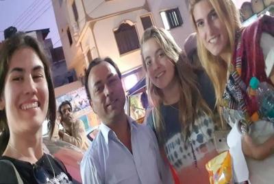 Traslado privado de Udaipur a Ahmedabad en AC Car