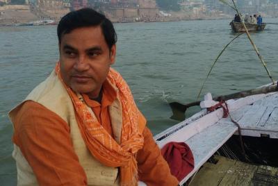 Visita religiosa de Varanasi con guía oficial.