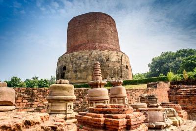 Excursión de un día a Sarnath con paseos en bote y Ganga Aarti Excursión de un día a Sarnath con paseos en bote y Ganga Aarti