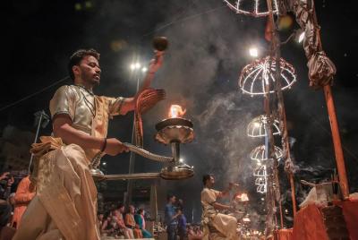 Recorrido a pie con audioguía de Banaras Ghats, Varanasi Recorrido a pie con audioguía de Banaras Ghats, Varanasi