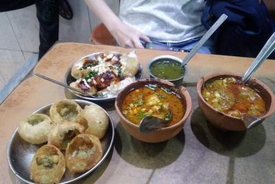 Comida Callejera De Varanasi