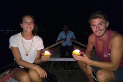 Tour al atardecer en Varanasi con un local con Ganga Aarti y paseo en bote gratis