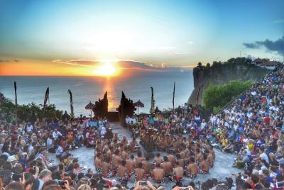 Uluwatu Sunset y Kecak Dance Tours
