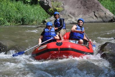 Increíble aventura de rafting en el río Blanco Telaga Waja