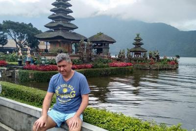 Templo de Ulundanu Beratan