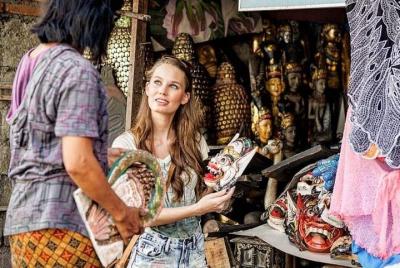Tour personalizado de día completo en Bali con conductor de habla inglesa Tour personalizado de día completo en Bali con conductor de habla inglesa