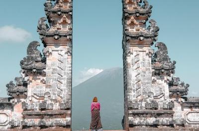 Lugar más emblemático PUERTA DEL CIELO - Templo de Lempuyang Lugar más emblemático PUERTA DEL CIELO - Templo de Lempuyang