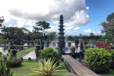Lempuyang, Puertas del Cielo y la tradicional aldea balinesa de P