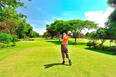Campo de Golf Bali Beach con Caddy Privado