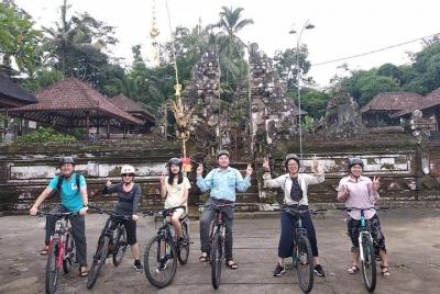 Bali Ciclismo con Rafting Aventura