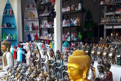 Galerías de arte de Celuk y Mas Village con hermosa vista de la t