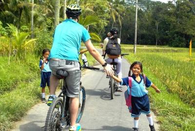 Recorrido en bicicleta por Tetebatu | Terrazas de arroz, cascada y bosque de monos