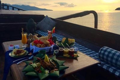 Experiencia romántica de desayuno al amanecer en Lombok