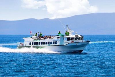 Eka Jaya: traslado en barco desde Lombok a Serangan