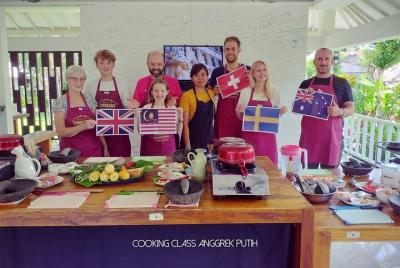 Clases de cocina de 3 horas y almuerzo en Anggrek Putih Eco Resort en Lombok