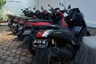 Alquila una moto automática en Lombok