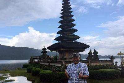 Tour privado del lote de Tanah, Jatiluwih y el templo del lago Beratan Tour privado del lote de Tanah, Jatiluwih y el templo del lago Beratan