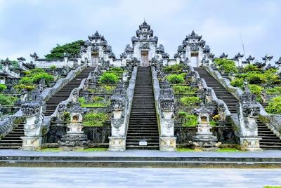 3 días de visitas privadas, templo de Tanah Lot y Lempuyang, la puerta del cielo 3 días de visitas privadas, templo de Tanah Lot y Lempuyang, la puerta del cielo