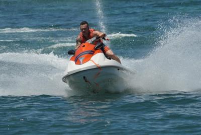 Self Drive Jet Ski durante media hora Self Drive Jet Ski durante media hora