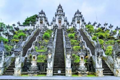 Excursiones privadas múltiples 4 días-Templo Tanah Lot y Lempuyang La puerta del cielo Excursiones privadas múltiples 4 días-Templo Tanah Lot y Lempuyang La puerta del cielo